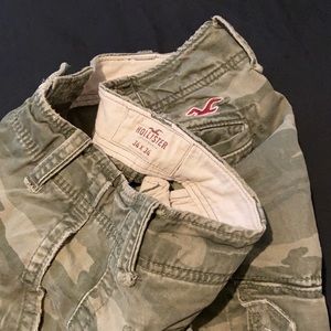 Hollister camo cargo pants great shape